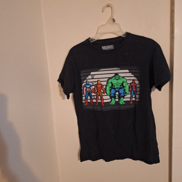Marvel shirt - Picture 1 of 8